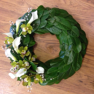 Laurel based wreath – buy online or call 01767 682 286