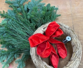 DIY festive fresh Door Wreath Kit