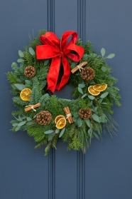 DIY festive fresh Door Wreath Kit