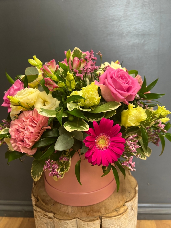 Florist Choice pink Hatbox