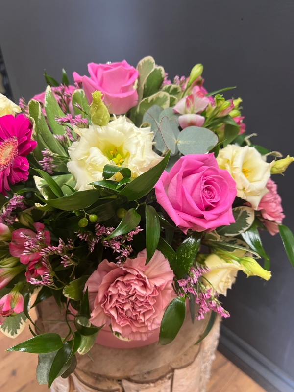 Florist Choice pink Hatbox