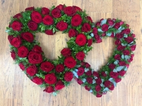 double rose heart tribute