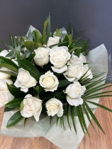 Kisses white Rose Handtied